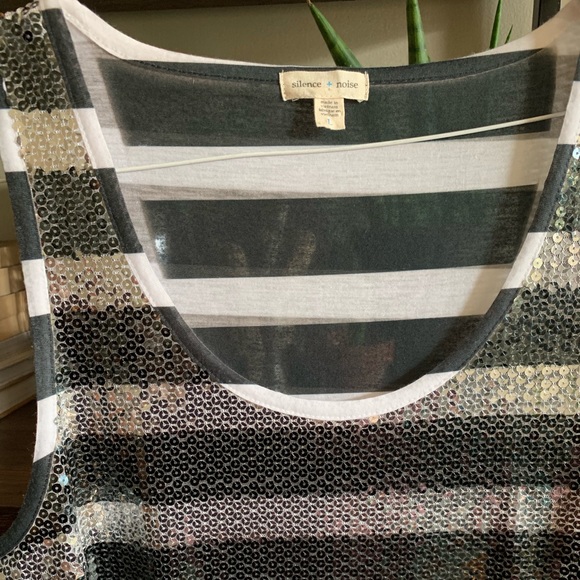 silence + noise Sequined Striped UO Tank Top L ❤️ - Picture 3 of 5